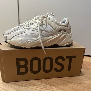 Yeezy boost 700 Analog